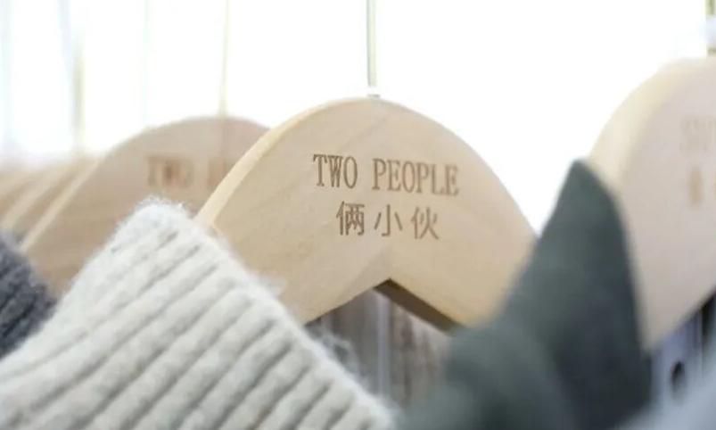 火了！秀洲“俩小伙”，订单百万件！