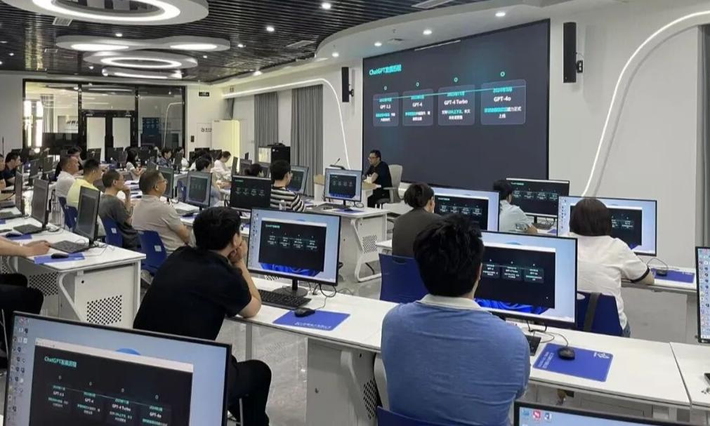 秀洲打工人狂喜！AI办公培训来袭，效率直接翻倍