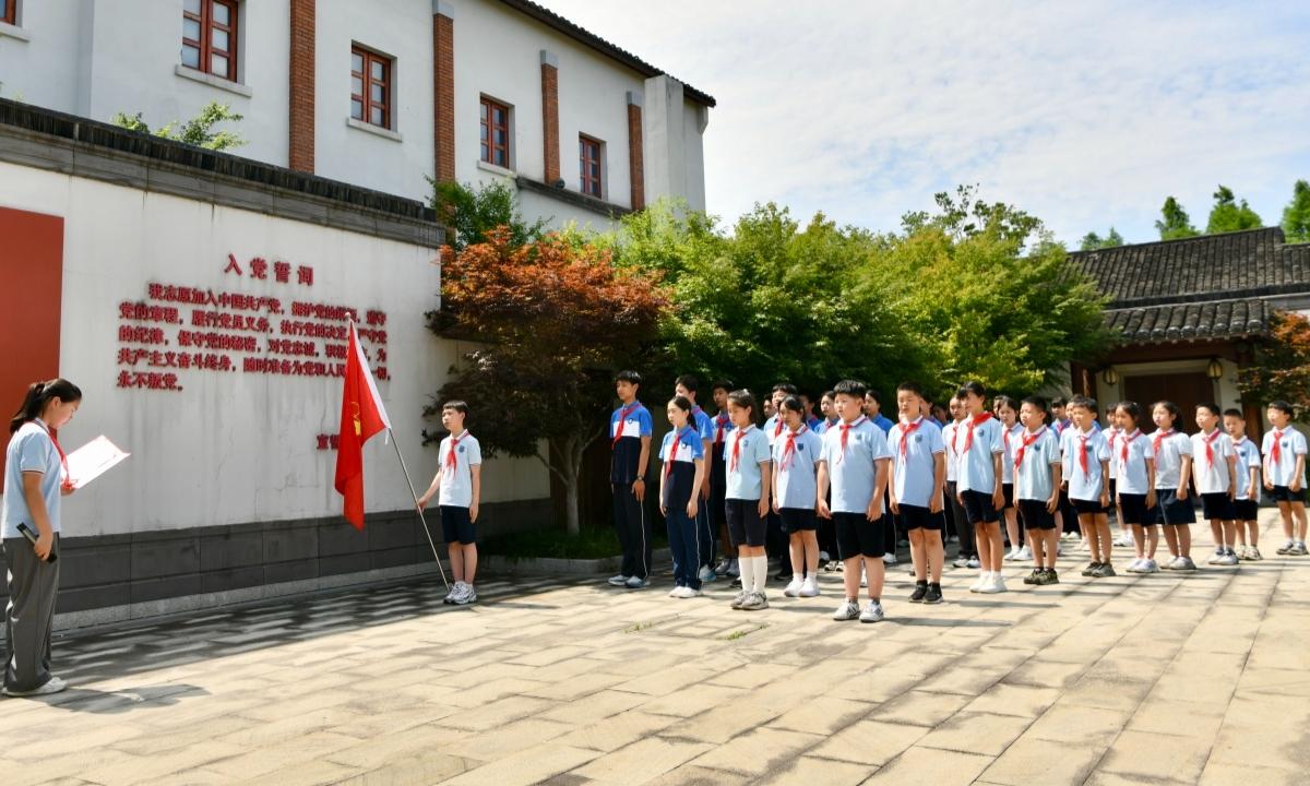 童心向党 “红孩子”过“六一”