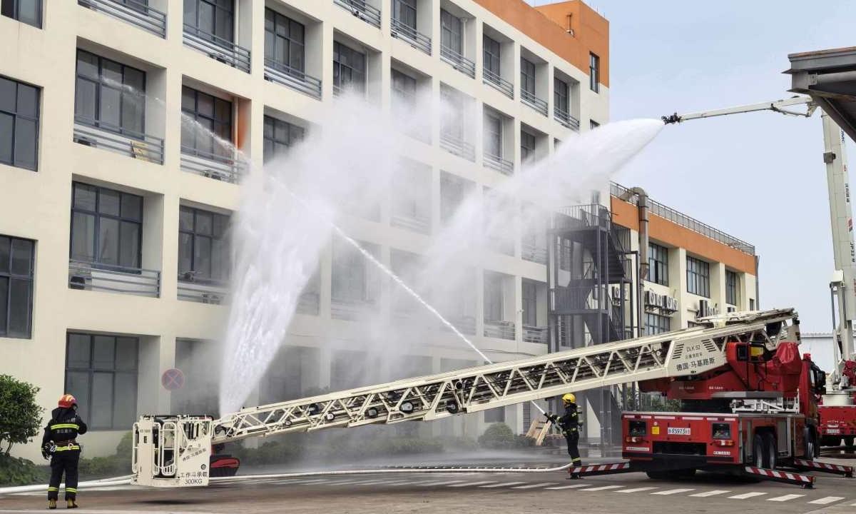 流水线卡手、员工心梗、宿舍起火！秀洲这场演练直面行业高危风险