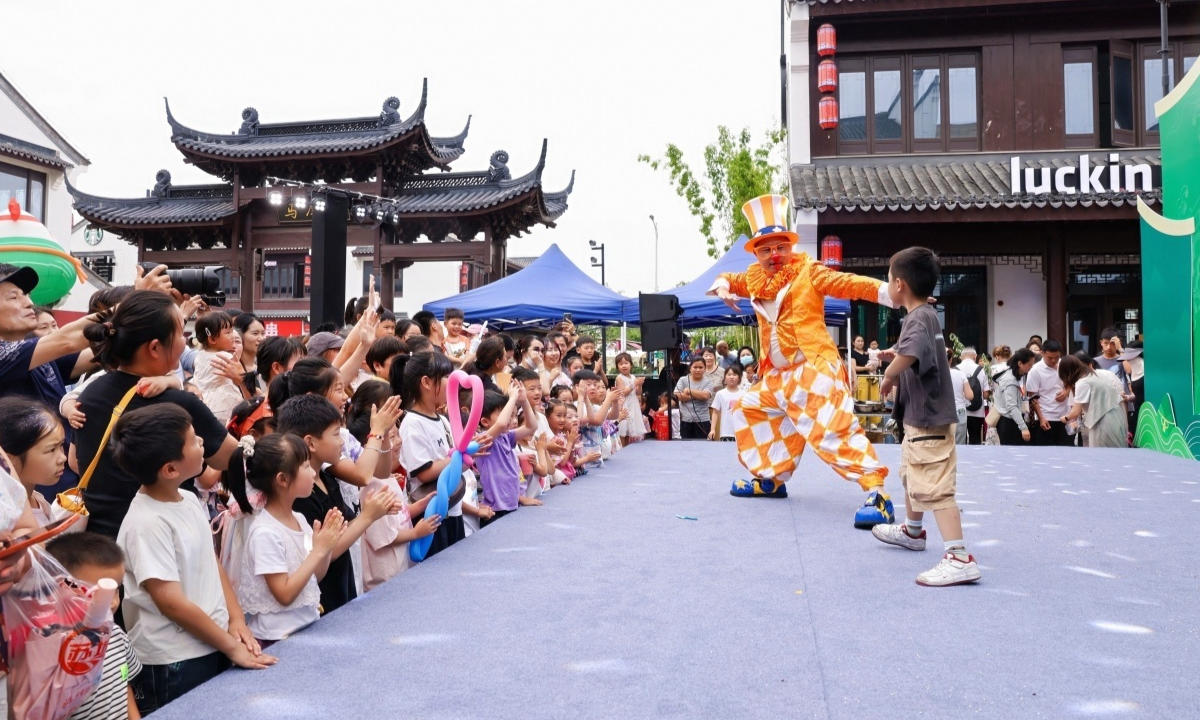 逛市集、包粽子、放花灯……秀洲这条老街端午氛围拉满！